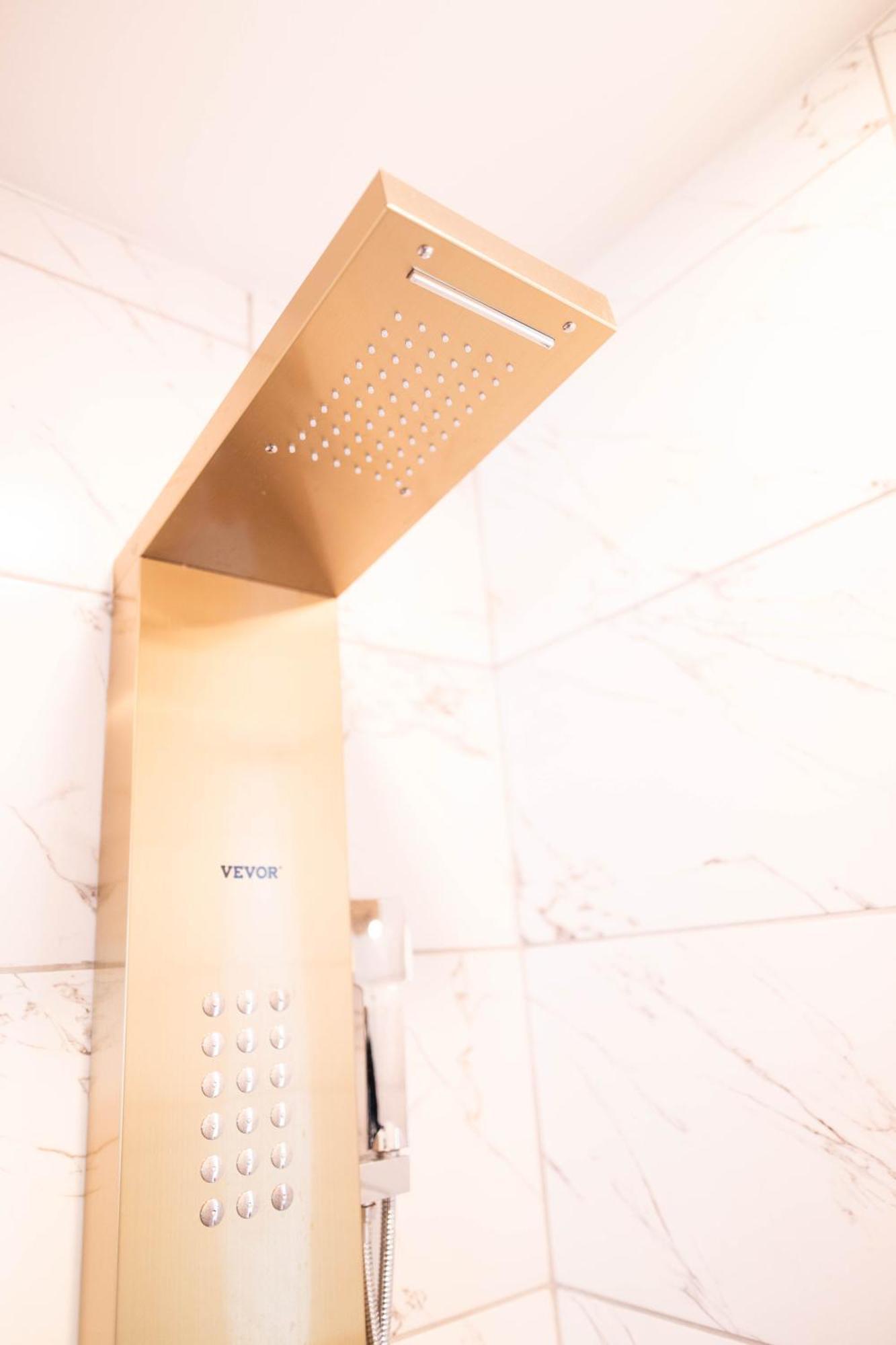 Appartamento 1br 1b Contemporary Chrome Escape Dallas