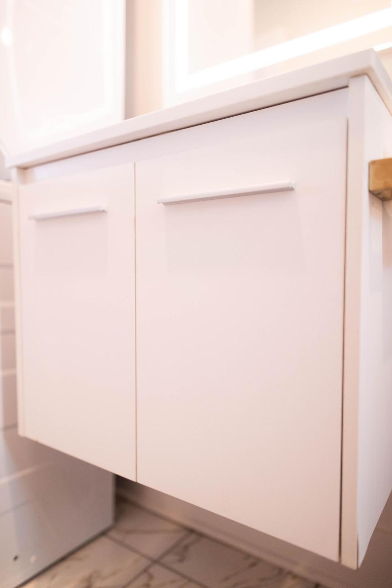 1br 1b Contemporary Chrome Escape Appartamento